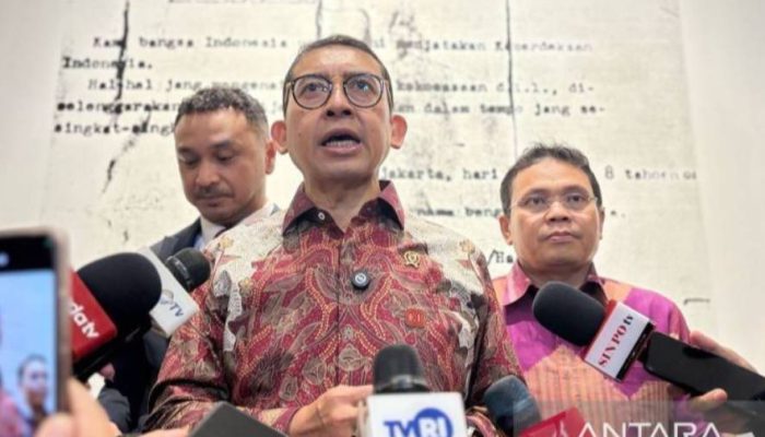 Kemenbud Luncurkan Prangko Edisi Khusus Pendiri Bangsa Sambut HUT RI