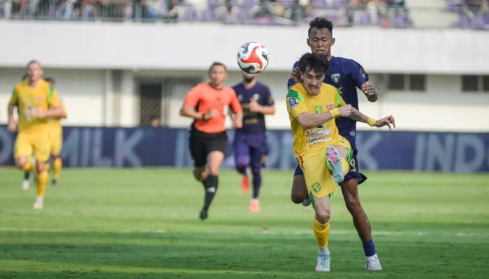 Persebaya Curi 3 Poin di Markas Persita, Rivera Jadi Pahlawan Kemenangan