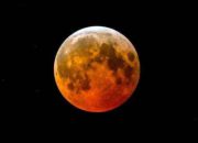 Gerhana Bulan Total 2025: Indonesia Saksikan Blood Moon 7 September!