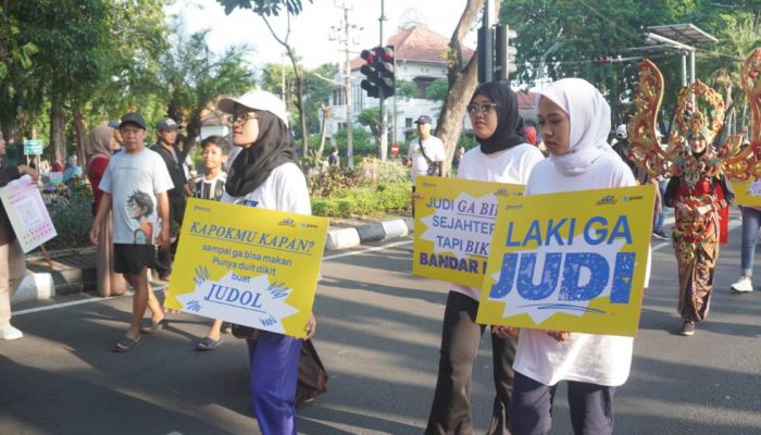 Waspada Judi Online, Telkomsel dan GoPay Edukasi Masyarakat Surabaya Lewat Roadshow “Judi Pasti Rugi”