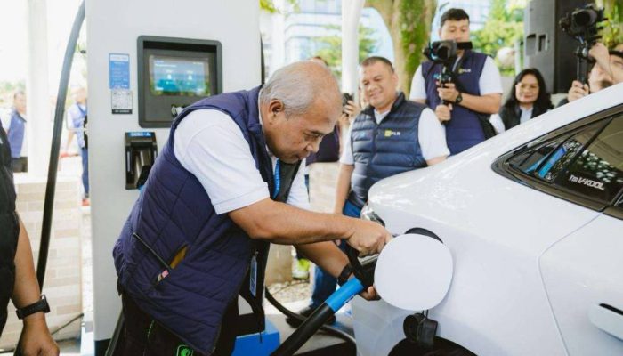 Jelang Libur Nataru, PLN Pastikan SPKLU Siap Layani Pengguna EV