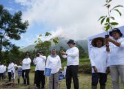 GoZero% Goes to Yogyakarta: Telkom Hijaukan Lahan Lewat Aksi Penanaman Pohon