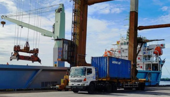 Kinerja TPK Bagendang Solid Sepanjang 2025, Arus Peti Kemas Naik 4 Persen