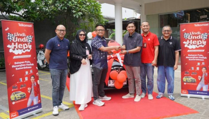 Ikut Undi-Undi Hepi, Dosen Asal Probolinggo Sukses Bawa Pulang Mobil Telkomsel