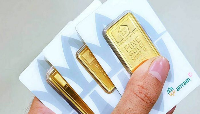 Harga Emas Antam Menguat, Buyback Ikut Naik