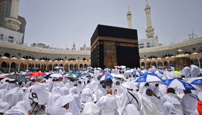 DPR Desak Pemerintah Siapkan Skema Pemulangan 58 Ribu Jemaah Umrah Terdampak Konflik
