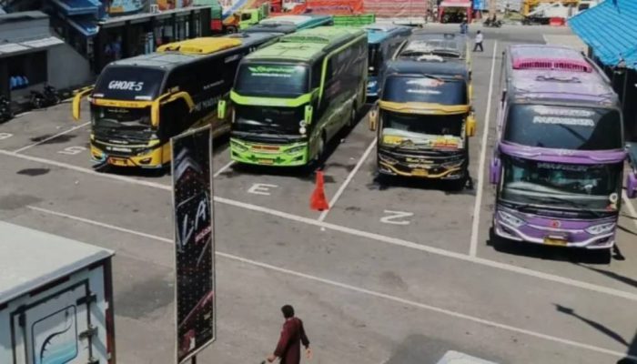 H-7 Lebaran: Arus Mudik di Pelabuhan Ketapang Mulai Padat, 55 Kapal Disiagakan