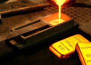 Harga Emas Global Drop 9,5 Persen, Kinerja Terburuk Sejak 2011
