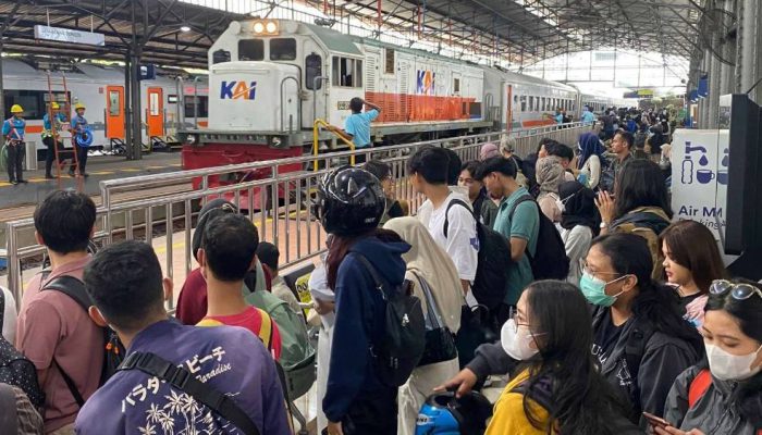 Antisipasi Lonjakan Penumpang Libur Paskah 2026, KAI Daop 8 Tambah Perjalanan KA dari Stasiun Malang