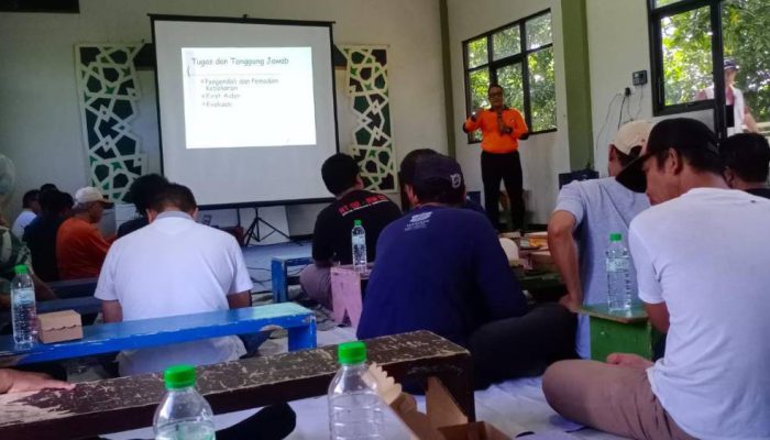 Bogasari Latih 40 Warga Sidoarjo Tangani Kebakaran Secara Mandiri
