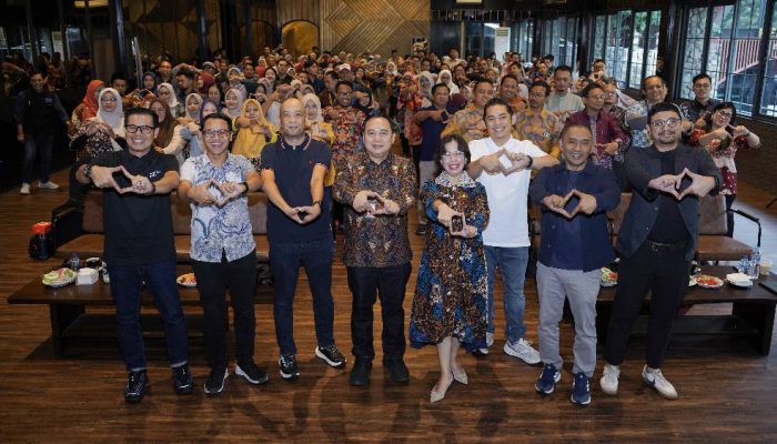 Telkomsel Gelar Roadshow “Terpujilah GURU” di Surabaya, Dorong Guru Adaptif di Era Digital
