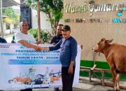 PT Terminal Teluk Lamong Salurkan 12 Sapi dan 21 Kambing untuk Warga Sekitar