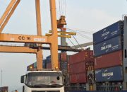 TPS Kembali Menjadi Hub Pengiriman  Locomotive Platform  Produksi PT INKA ke Australia