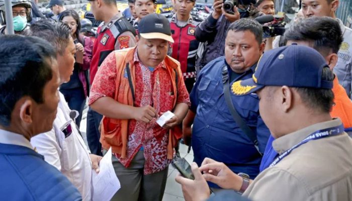 Pemkot Surabaya Berhentikan 163 Jukir Tak Perpanjang KTA, Percepat Digitalisasi Parkir