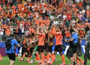 “Usai Belanda Hajar Swedia 5-1, Frenkie de Jong Semprot Para Kritikus”.