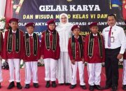 Putus Sekolah, Kini Tiga Siswa Banyuwangi Lulus SMA