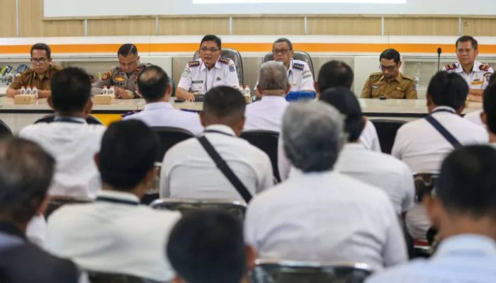 Dishub Surabaya Gelar Diklat Bersertifikat untuk Tingkatkan Kompetensi Juru Parkir.