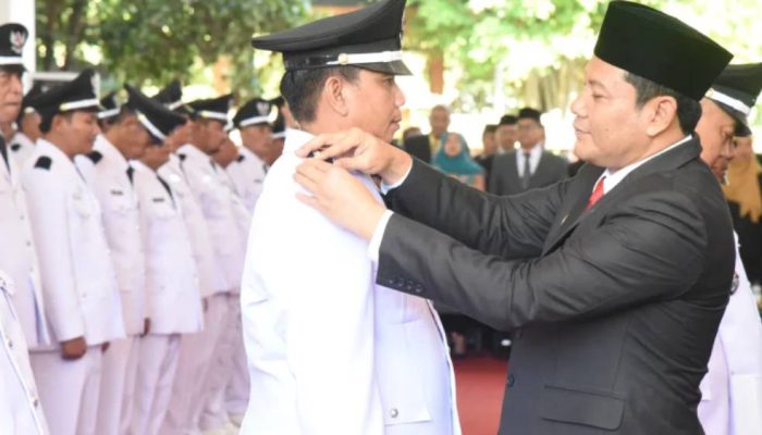 Bupati Sidoarjo Lantik 80 Kepala Desa, Ajak Tinggalkan Perbedaan Politik