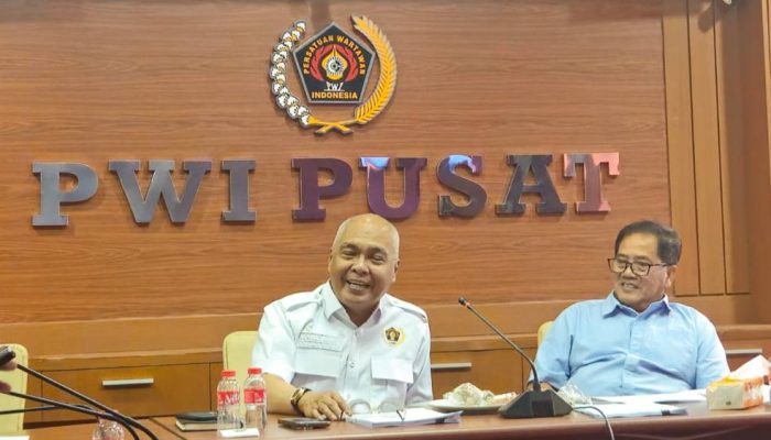 PWI Pusat Sesalkan Pernyataan Hotman Paris, Tegaskan Pentingnya Saling Menghormati Marwah Profesi