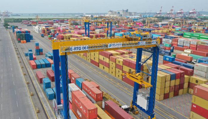 PT Terminal Petikemas Surabaya Bukukan Kinerja Positif, Volume Peti Kemas Naik Jadi 116 Ribu TEUs