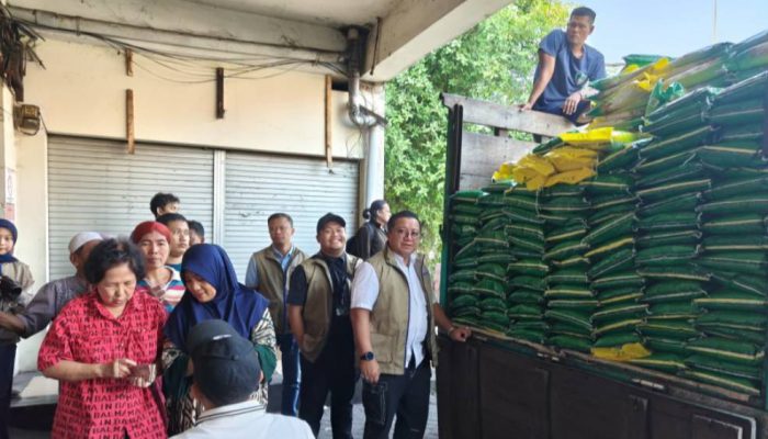 Bulog Surabaya Pastikan Stok Beras SPHP dan Minyak Goreng Tetap Tersedia