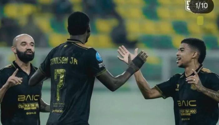 Dewa United vs Bhayangkara FC 2-2: Brace Denilson Junior Amankan Puncak