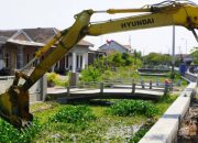 Sungai Tanggulangin-Candi Didangkalkan, Subandi Turunkan 5 Ekskavator