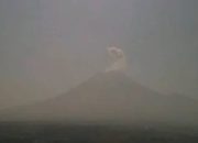 Gunung Semeru Erupsi 6 Kali, Warga Diminta Waspadai Awan Panas dan Lahar