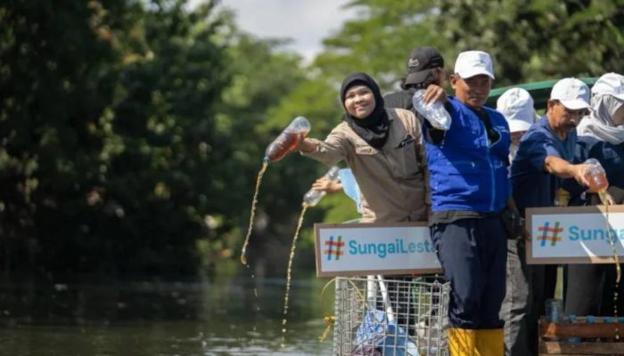 Hari Sungai Sedunia 2026: Ecoton dan Warga Angkut 3,12 Ton Sampah dari Kali Tebu